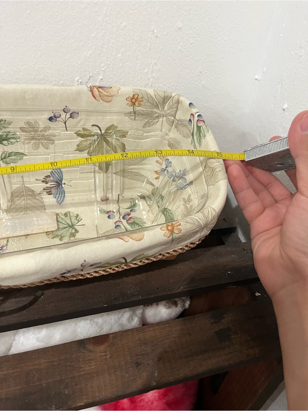 Longaberger Bread Basket with  Cloth and plastic Liner. - Picture 5 of 5